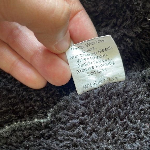 Women's sherpa vest size S/M - Picture 3 of 4